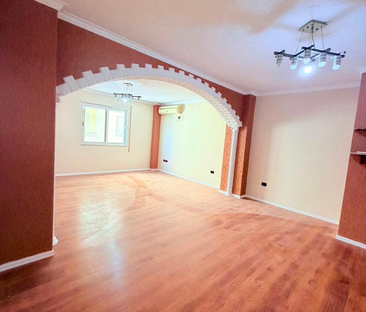 SHITET APARTAMENT 3+1+2 RRUGA E RE E PORTIT, DURRES