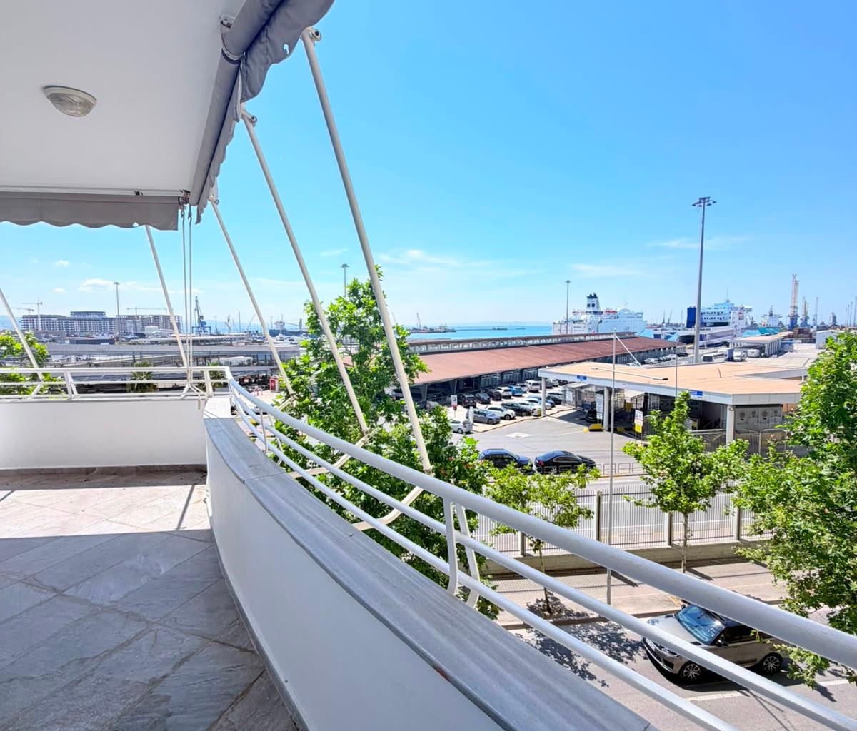 SHITET APARTAMENT 3+1+2 RRUGA E RE E PORTIT, DURRES