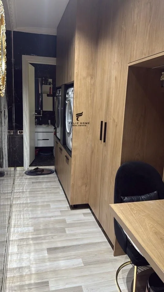 Tirana, vendita locale commerciale Piano 1, 60 m² 300.000 € (21 Dhjetori)