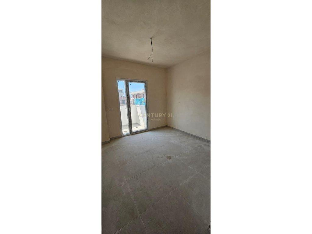 +355694812568 Apartament 2+1 Në Shitje në Golem, Durrës - 11