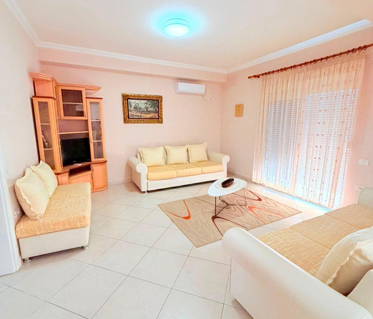 JEPET ME QERA APARTAMENT 2+1 PRANE MARKATES, DURRES