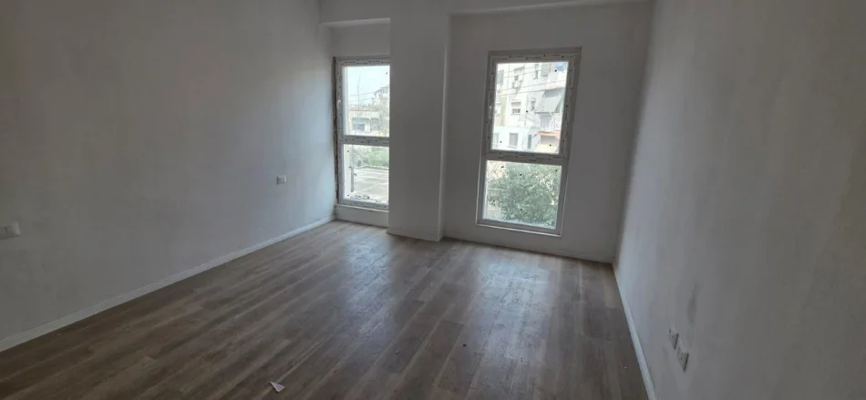 Tirane, vendesi appartamento 1+1 Piano 1, 72 m² 130.000 € (Via Dritan Hoxha)