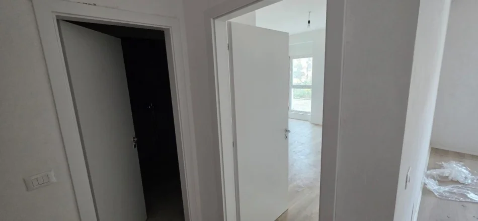 Tirane, vendesi appartamento 1+1 Piano 1, 72 m² 130.000 € (Via Dritan Hoxha)