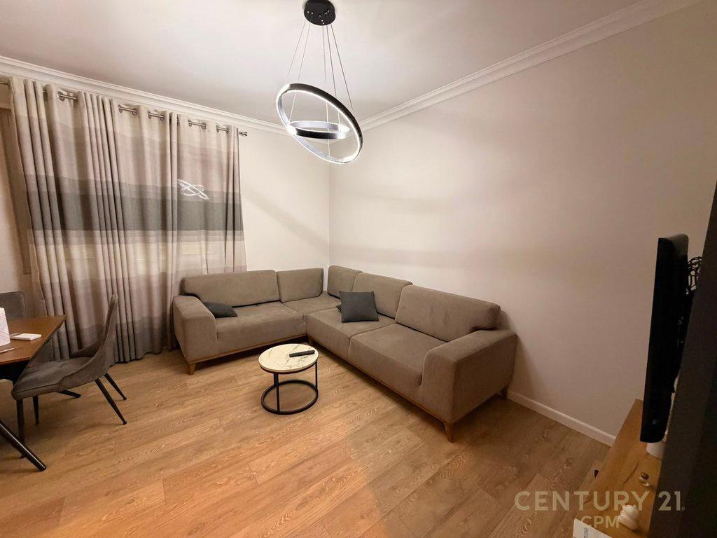 VENDESI APPARTAMENTO 2+1+2 VICINO KODRA DIELLIT!