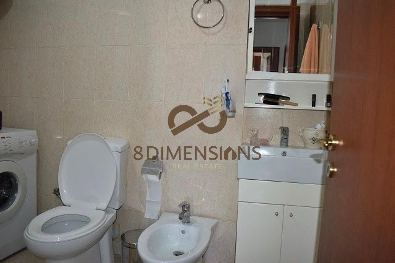 Shitet Apartament 3+1+2 ne Rruge te Kavajes, prane Condor