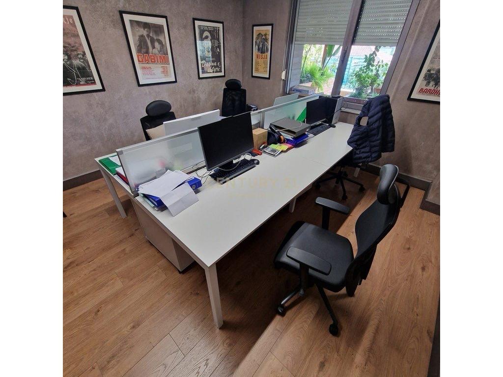 Office for Rent in Bllok!
