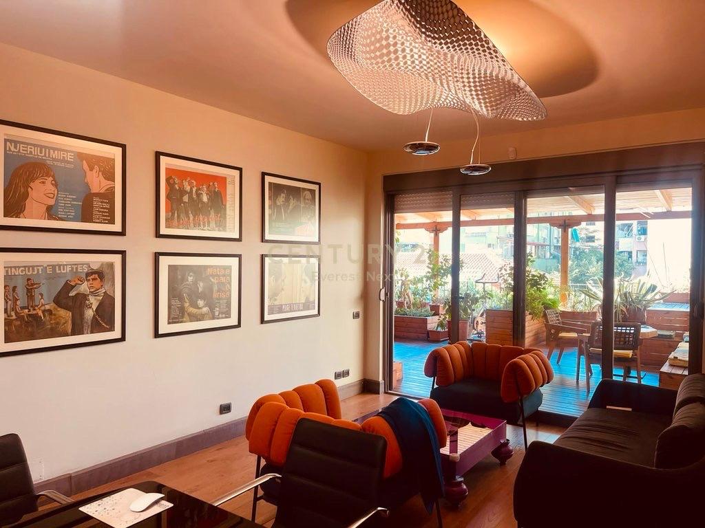 Office for Rent in Bllok!