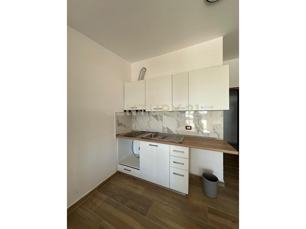 +355693150128. STUDIO CON VISTA MARE in vendita a Golem