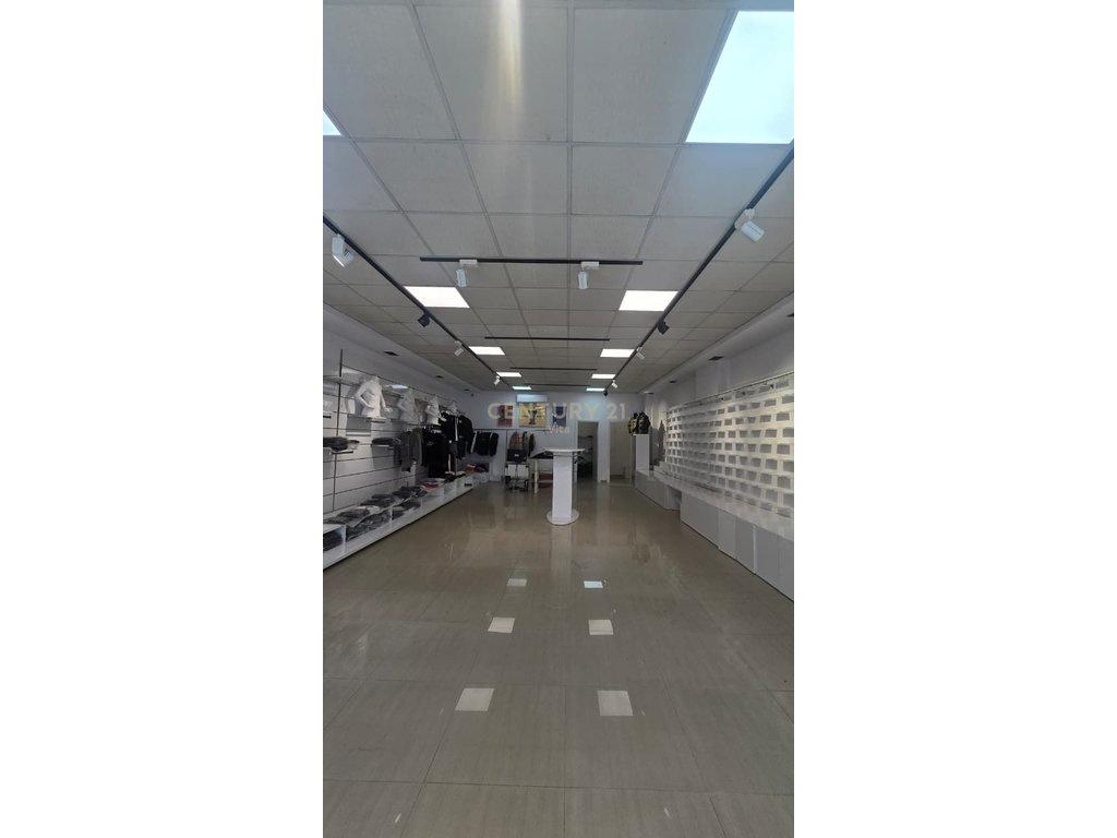 +355694812568 Ambient për Qira në Qendër të Durrësit, Buzë R