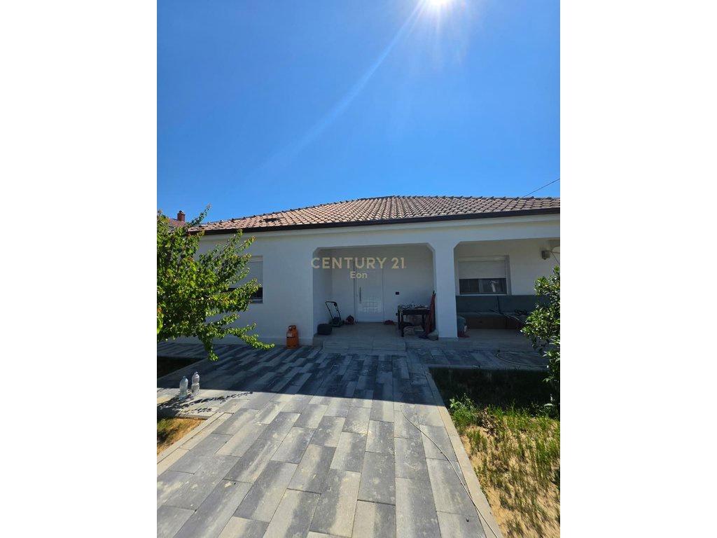 +355693150128. Shtëpi Me Qira në plazhin e Durrësit - 800€