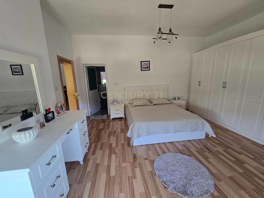 Vendita Casa su 3 piani con terrazza panoramica
