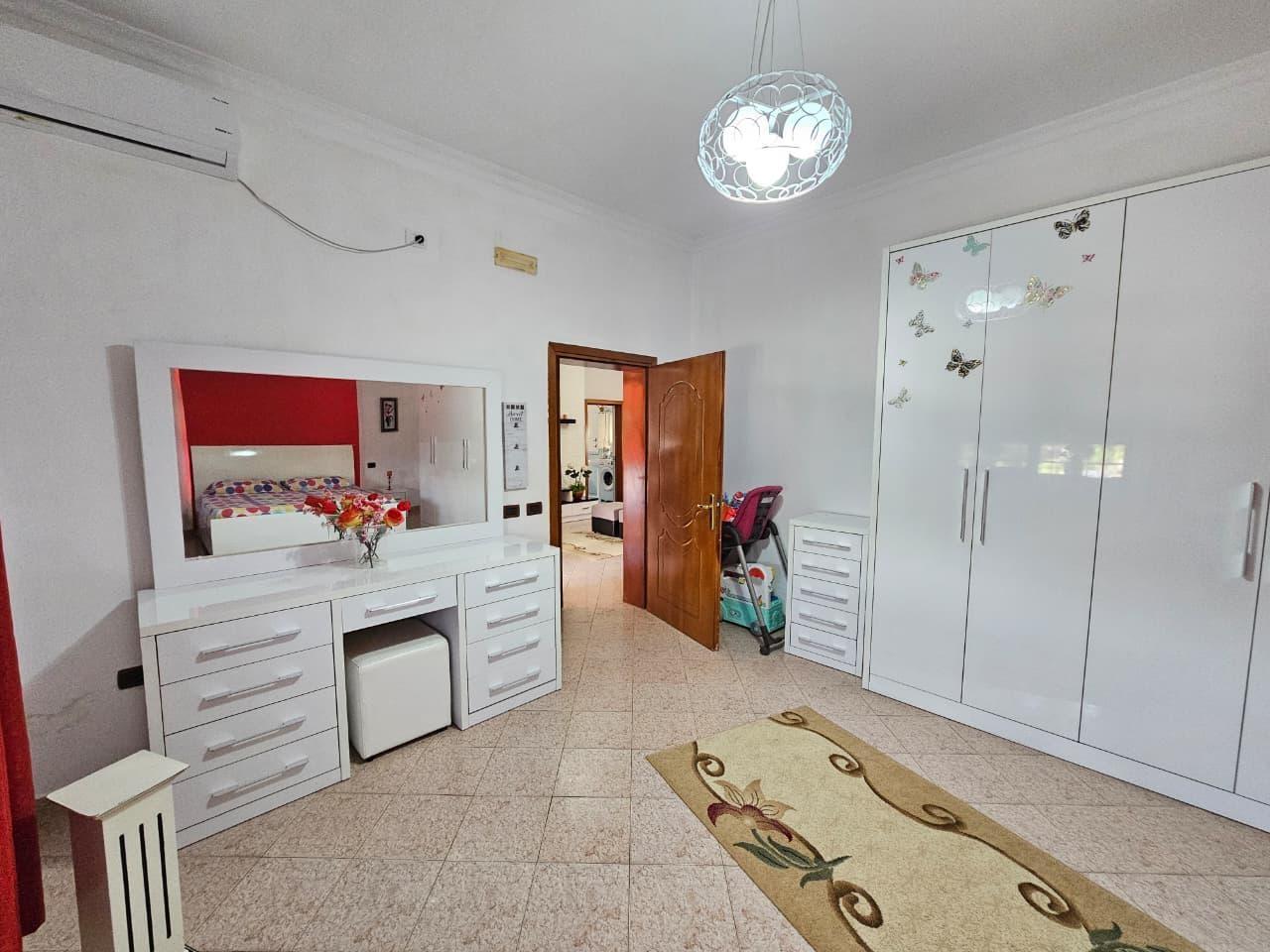 🏡 Vendita Casa su un piano sulla spiaggia, Durazzo