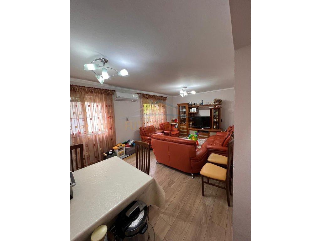 0696044407 Private House for Sale in Durrës