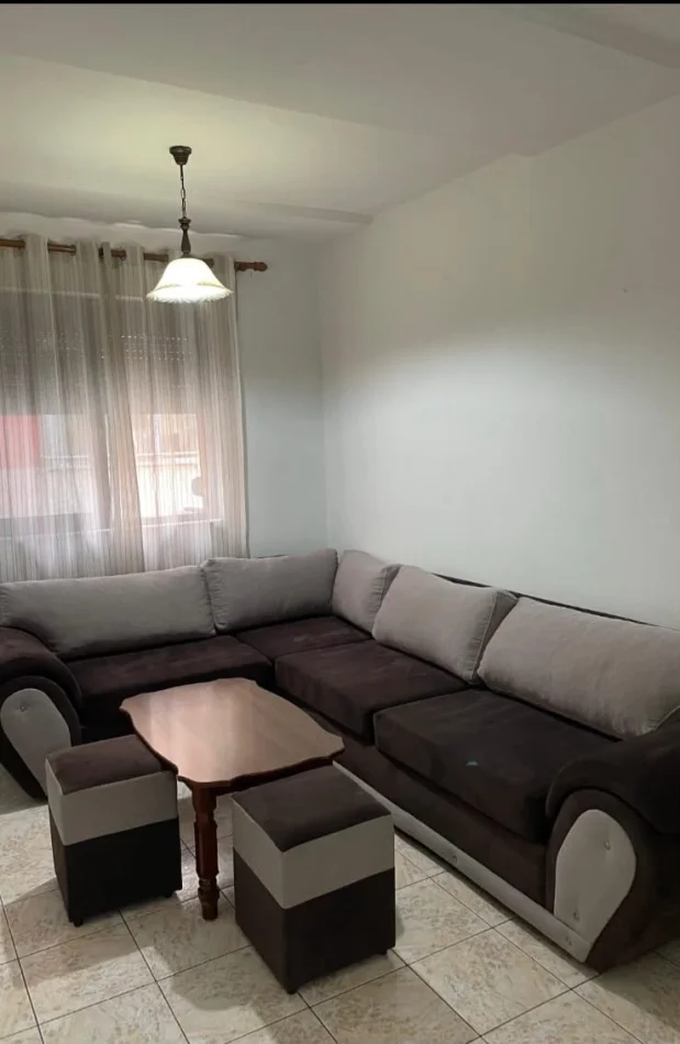 Tirane, vendesi appartamento 1+1 Piano 4, 50 m² 150.000 € (Myslym Shyri)