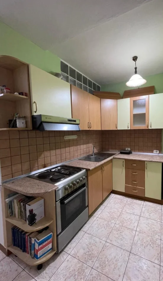 Tirane, vendesi appartamento 1+1 Piano 4, 50 m² 150.000 € (Myslym Shyri)