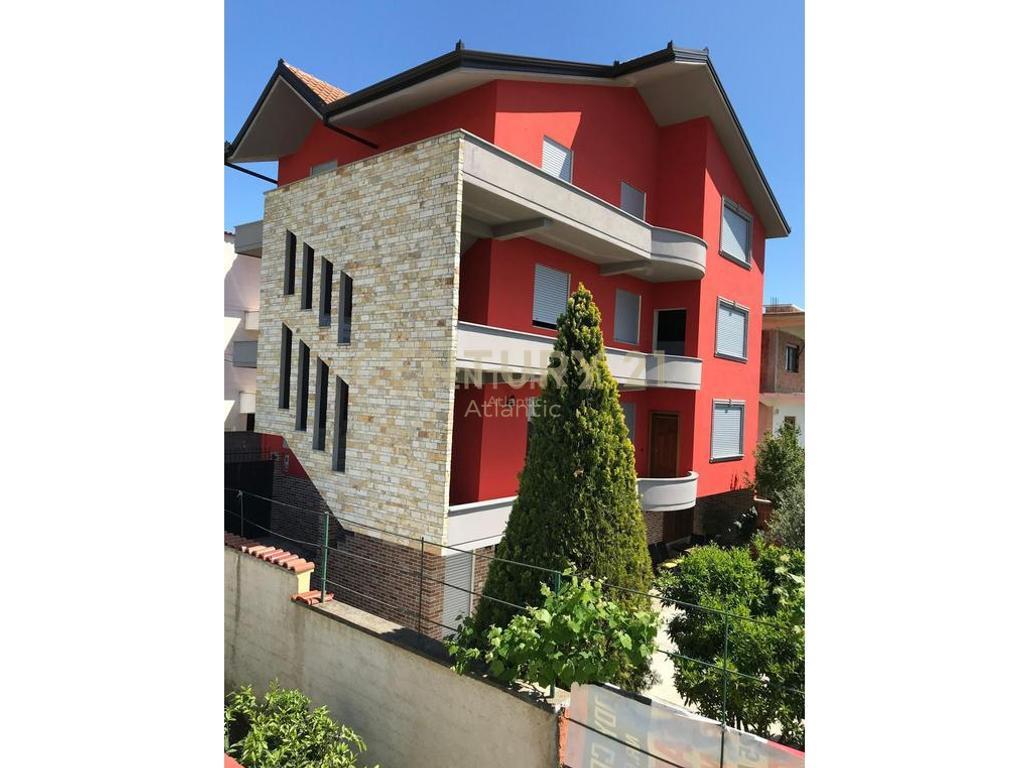 +355693150128. Vile Private Për Shitje në Arapaj 300k (Lek)