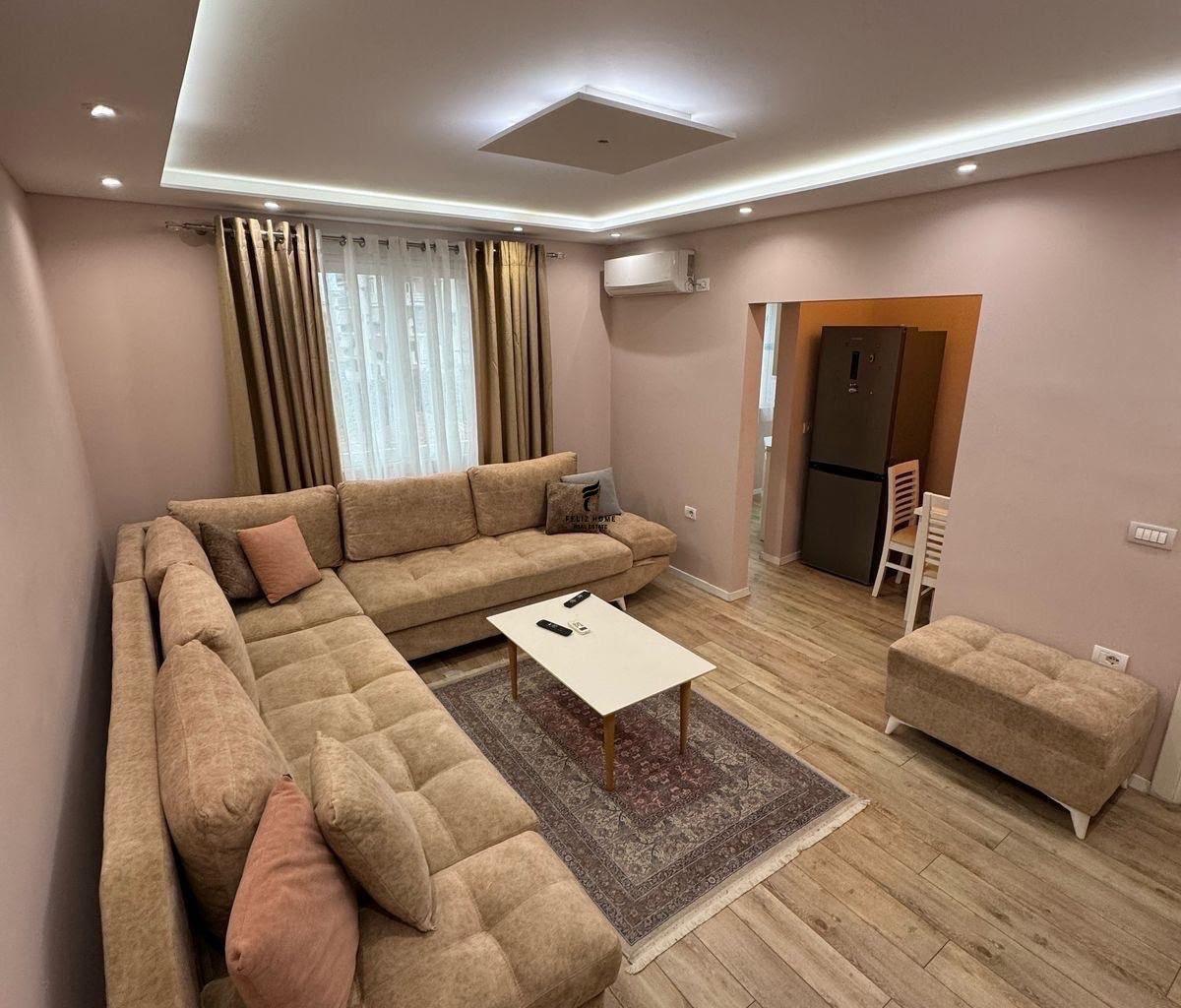 APARTAMENT ME QERA 1+1 21 DHJETORI 60.000 LEKE FH-80658