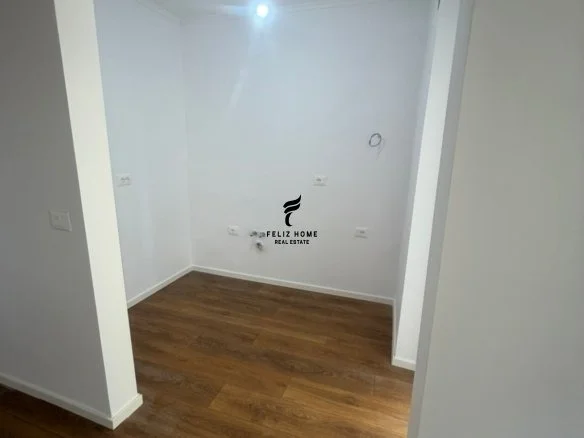Tirane, vendesi appartamento 1+1 Piano 5, 54 m² 98.000 € (PORCELAN)