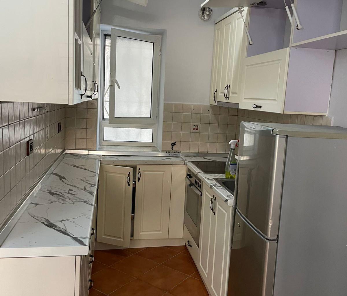 Appartamento con cortile 1+1 - Casa di campagna 50.000 LEKE FH-8063