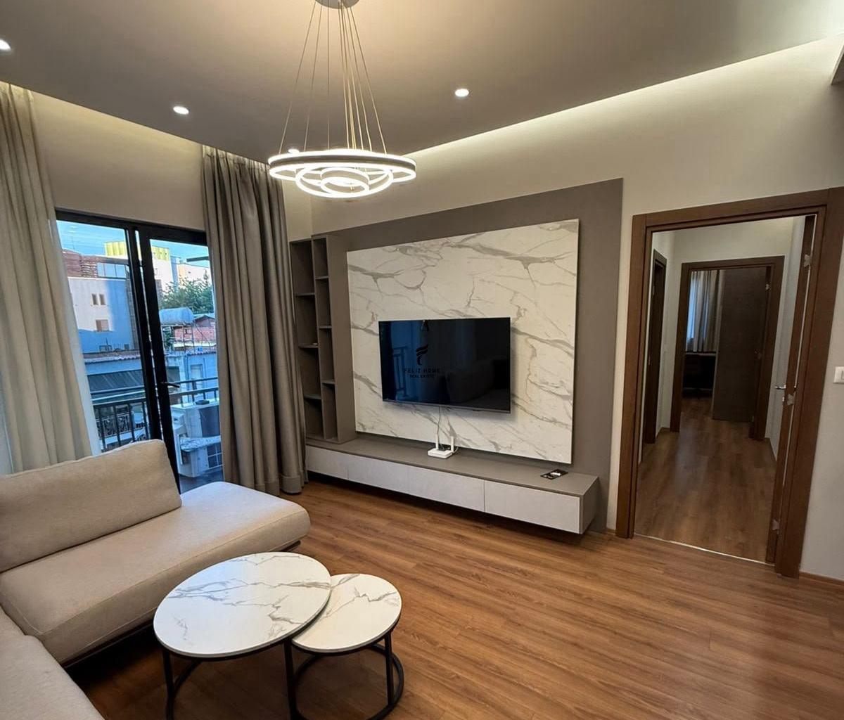 APARTAMENT ME QERA 2+1+2 FARMACIA 10 70.000 LEKE FH-80587
