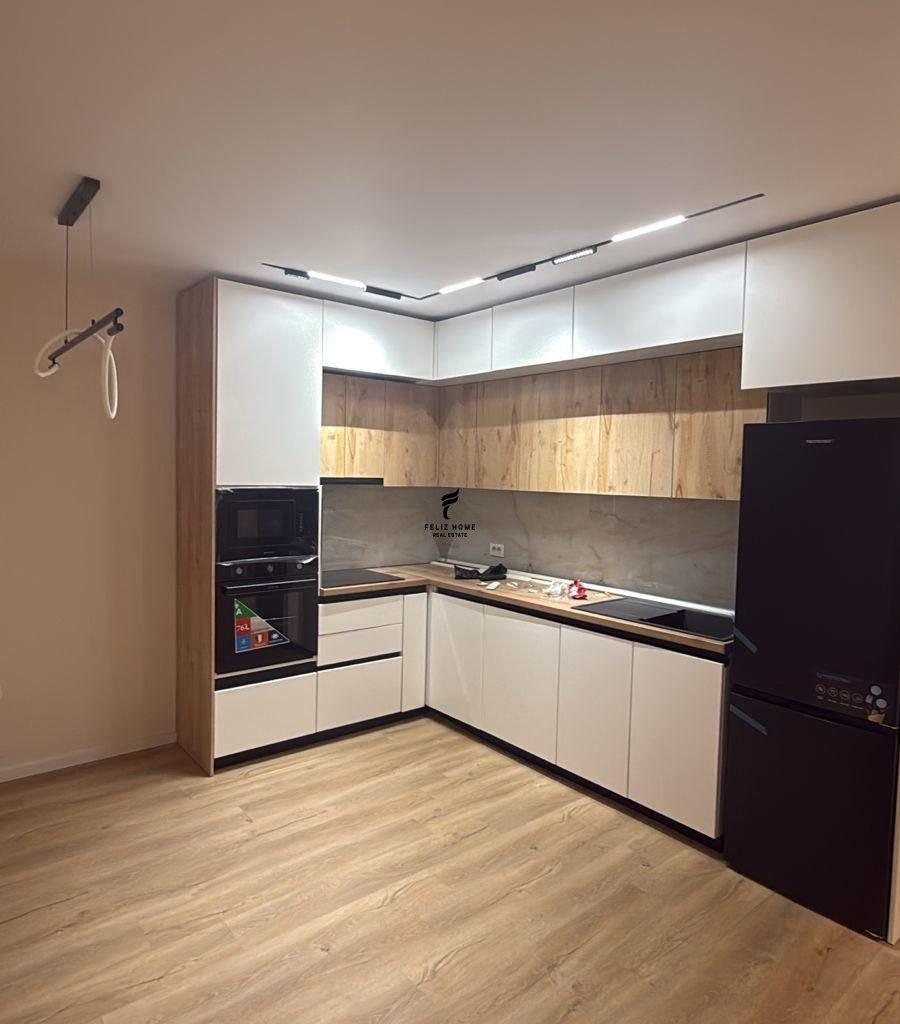 APARTAMENT ME QERA 2+1 RRUGA DRITAN HOXHA 70.000 LEKE FH-805