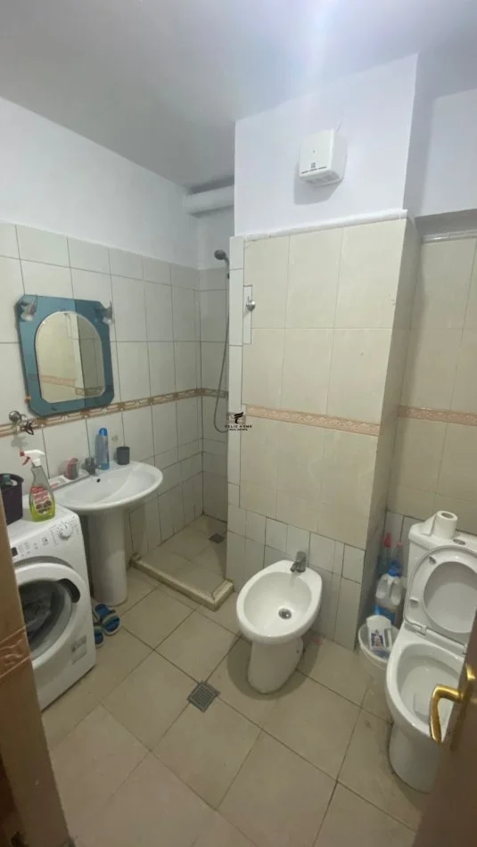 Tirane, vendesi appartamento 1+1 Piano 2, 68 m² 170.000 € (PRIMA SCUOLA ASIM VOKSHI)