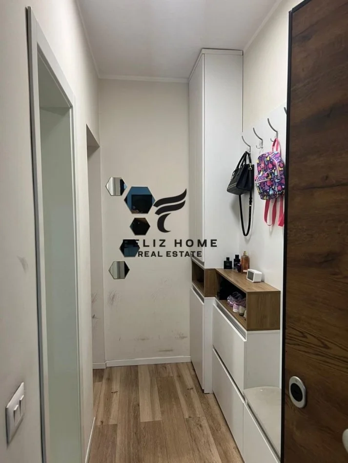Tirane, vendesi appartamento 1+1 Piano 4, 60 m² 176.000 € (VIA KAVAJES)