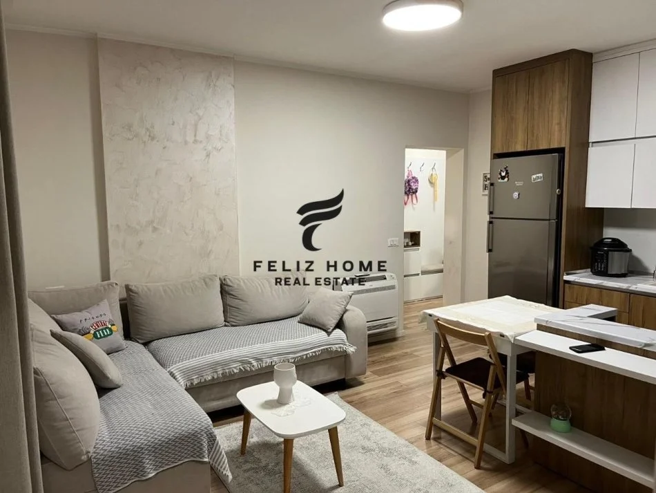 Tirane, vendesi appartamento 1+1 Piano 4, 60 m² 176.000 € (VIA KAVAJES)