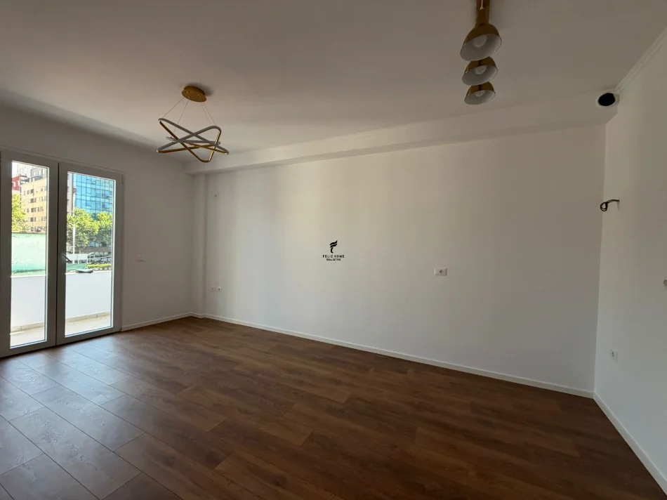 Tirane, vendesi appartamento 1+1 Piano 3, 58 m² 128.000 € (LAPRAKE)