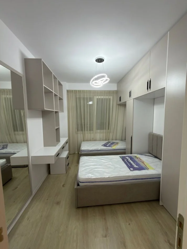 Tirane, affitto appartamento 2+1 Piano 2, 105 m² 1.000 € (COMUNE DI PARISIT)