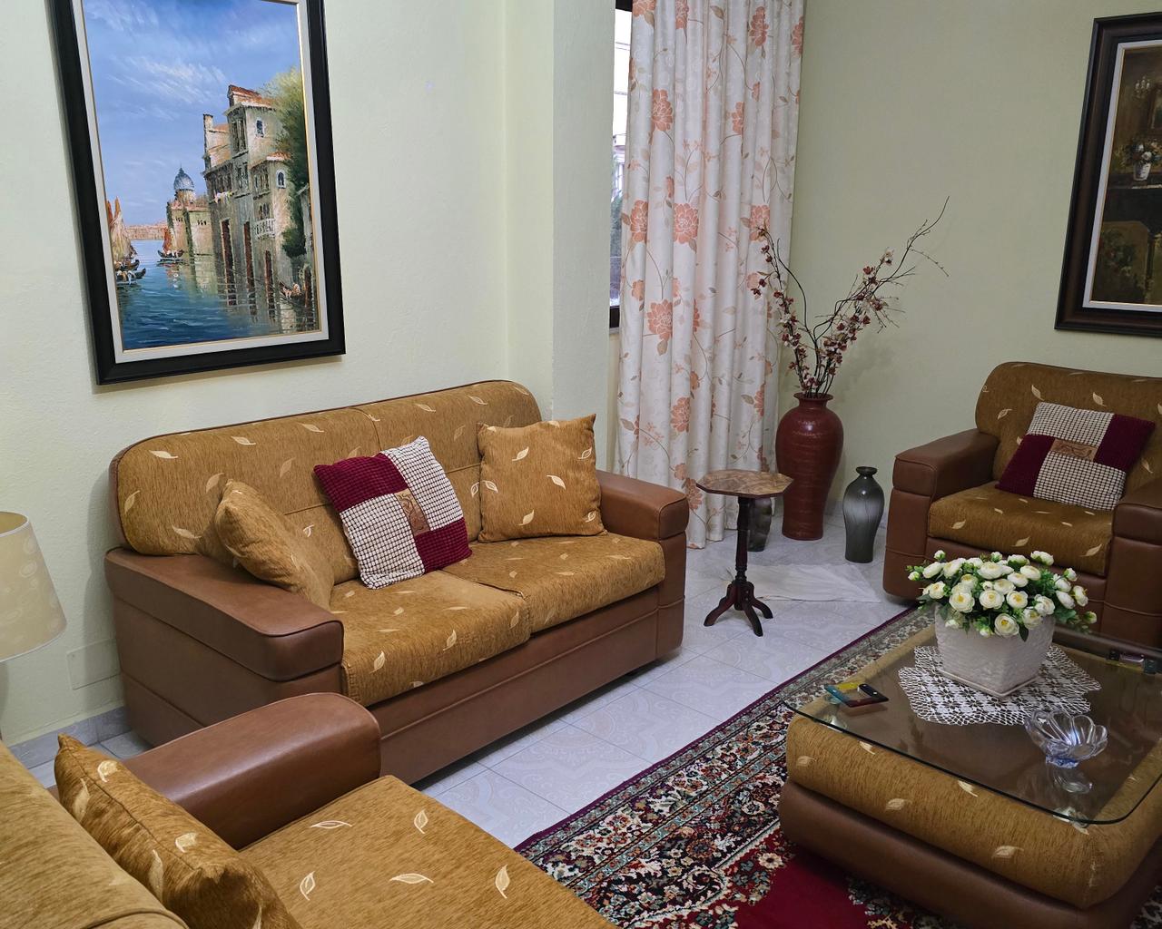 Vendita di casa a 2 piani + 850 m2 di terreno nella zona di Fresku