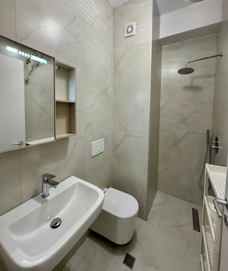 Tirane, Apartment for Rent 1+1, 6th Floor, 65 m², €400 (ALI DEMI)