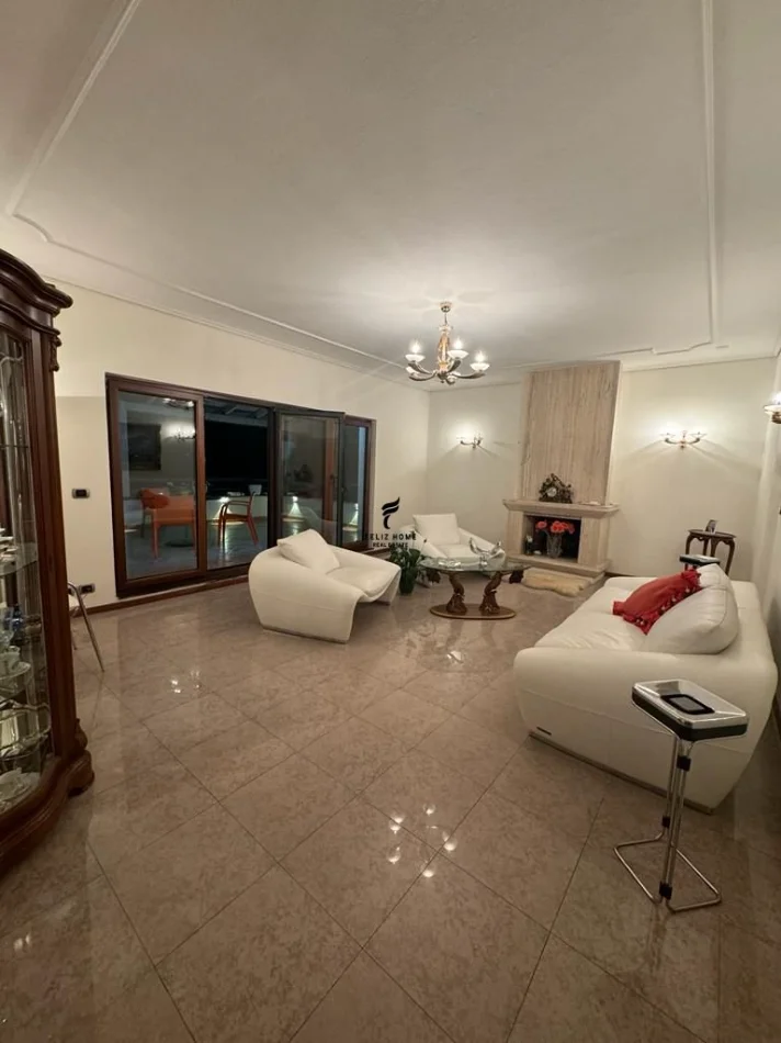 Tirane, Apartment for Rent 3+1, 5th Floor, 202 m², €1,300 (RRUGA E ELBASANIT)