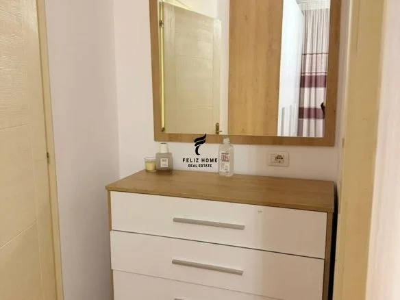 Tirane, affitto appartamento 2+1 Piano 7, 114 m² 600 € (ASTIR)