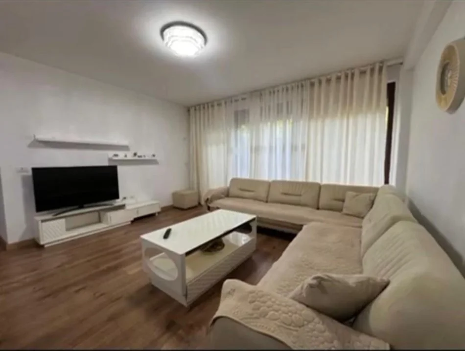 Tirana, Apartment for Rent 2+1+Balcony, 2nd Floor, 94 m², €600 (Botanical Neighborhood)