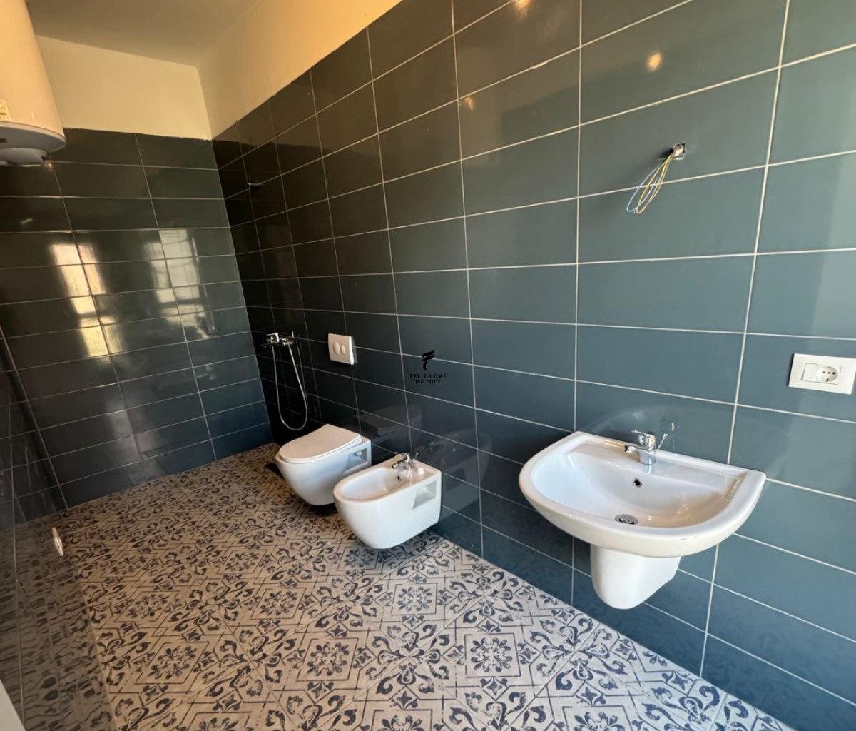 Office for Rent 70m2 Downtown 40,000 LEK FH-79574
