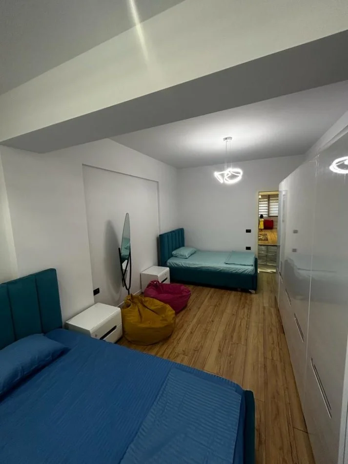 Tirane, affitto appartamento 2+1+Balcone Piano 2, 100 m² 1.000 € (MYSLYM SHYRI)