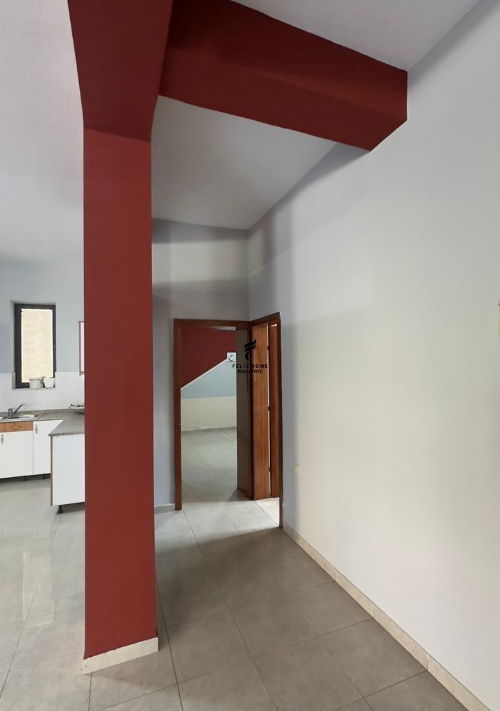 Shop for Rent 120 m2, Durres Street, 95,000 LEK