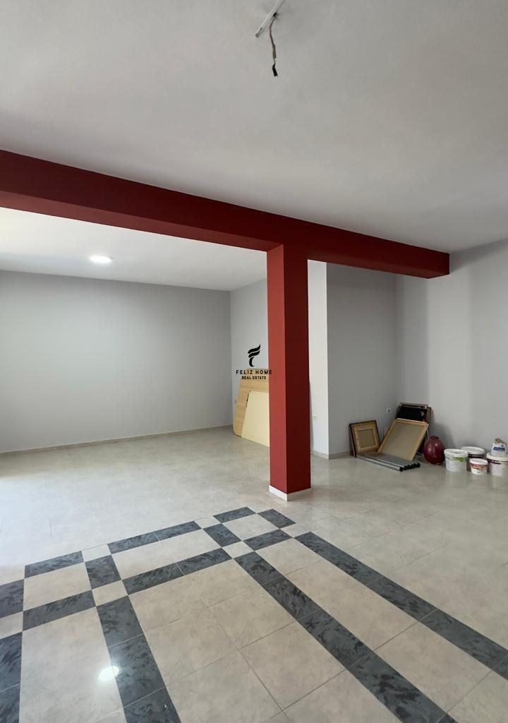 Shop for Rent 120 m2, Durres Street, 95,000 LEK