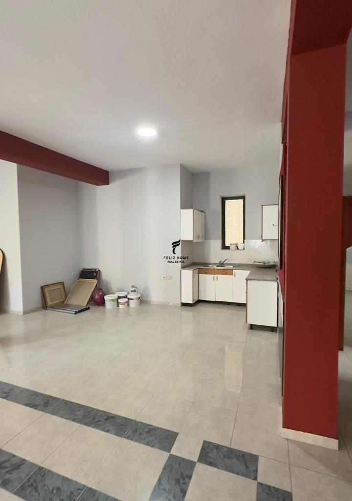 Shop for Rent 120 m2, Durres Street, 95,000 LEK