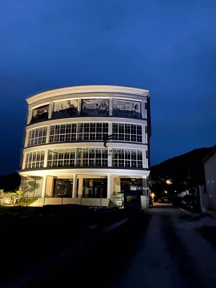 Tirane, Business Premises for Sale, 5th Floor, 3,281 m², €1,340,000 (PEZE-HELEMES)
