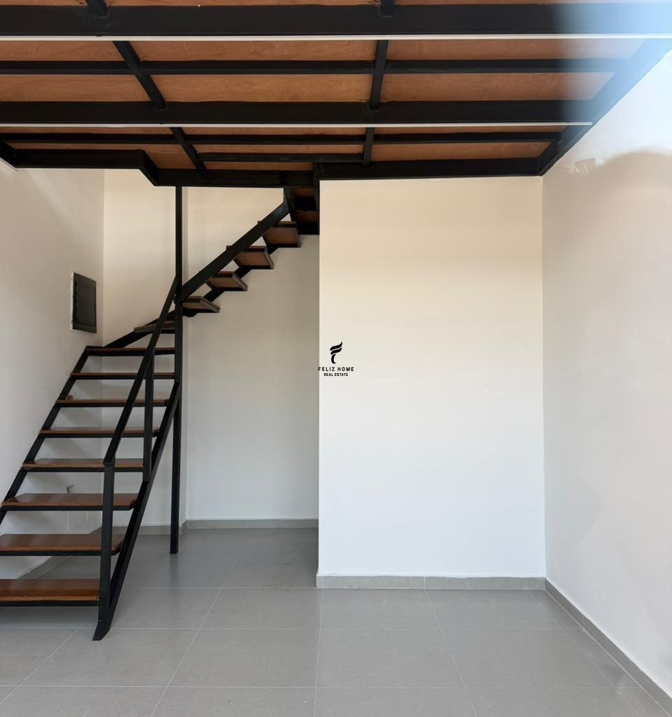 Doppia stanza con cortile di 32 m² nel quartiere di Parisit a 45.000 LEKE