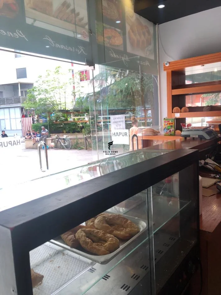 Tirane, Business Premises for Sale Ground Floor, 57 m², €110,000 (Negotiable)