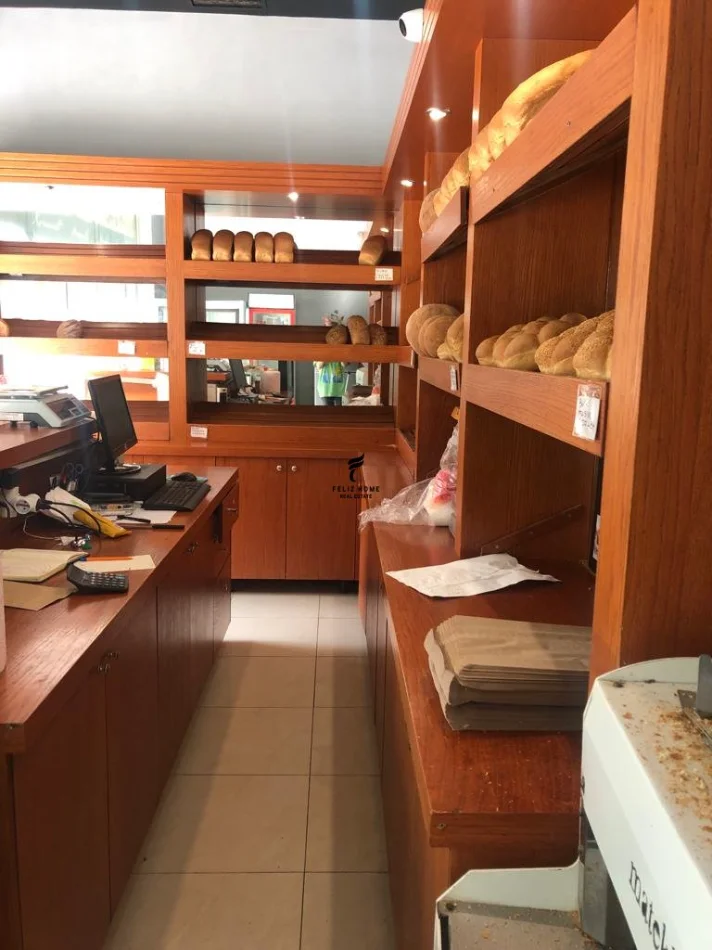 Tirane, Business Premises for Sale Ground Floor, 57 m², €110,000 (Negotiable)