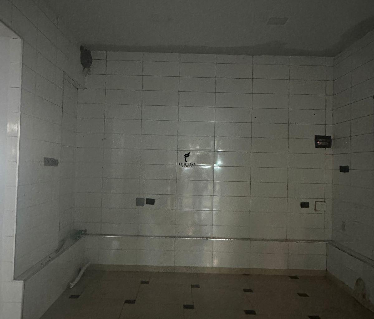 RETAIL SPACE WITH 75 M2 ON KAVAJES STREET 110,000 LEKE FH-77015