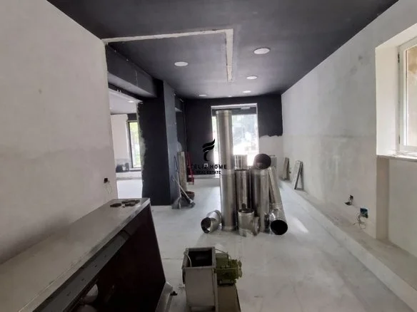 Tirane, Commercial Space for Sale Ground Floor 80 m² 750,000 € (MUHAMET GJOLLESHA)