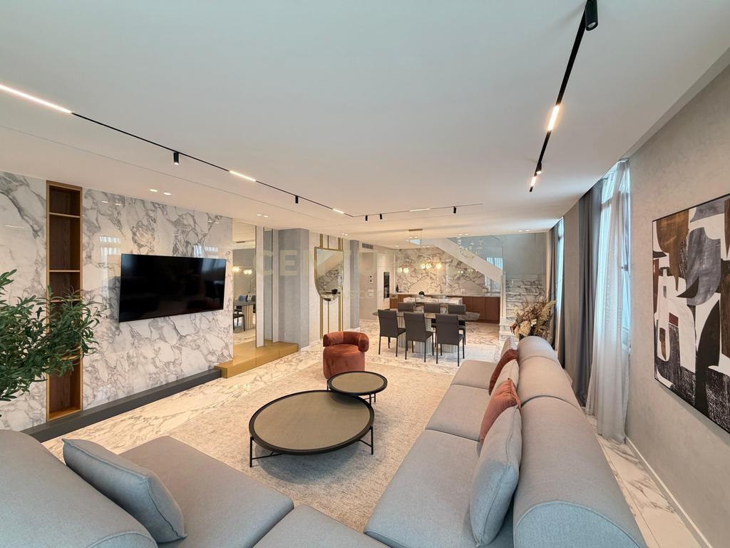 Luxury Duplex 221 m² + Covered Parking at "Square 21", Tirana
