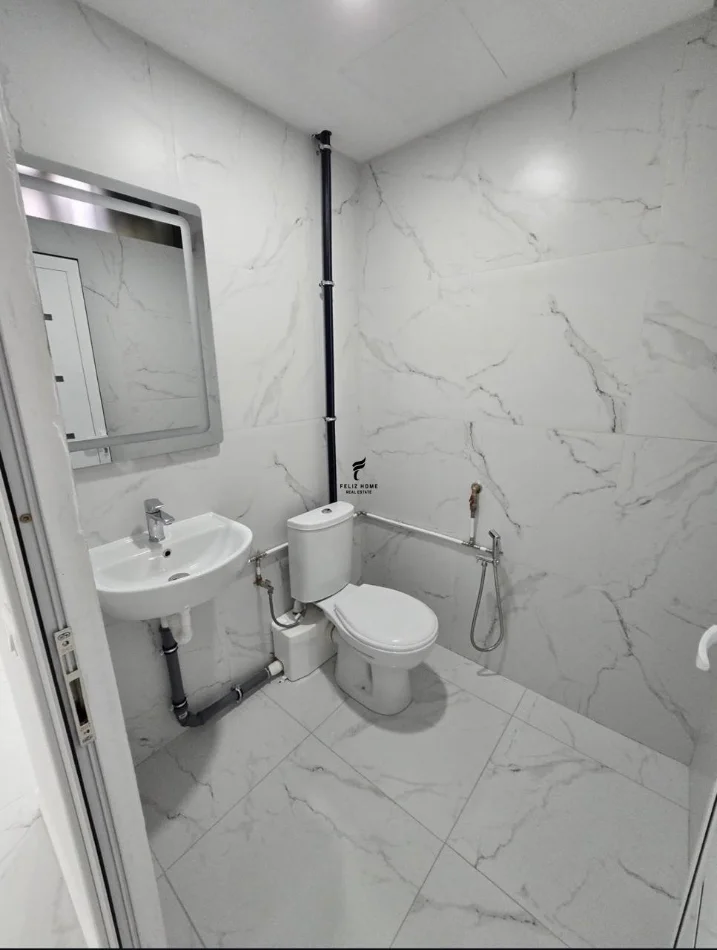 Tirane, vendesi negozio Piano -1, 48 m² 75.000 € (COMUNE DI PARISIT)