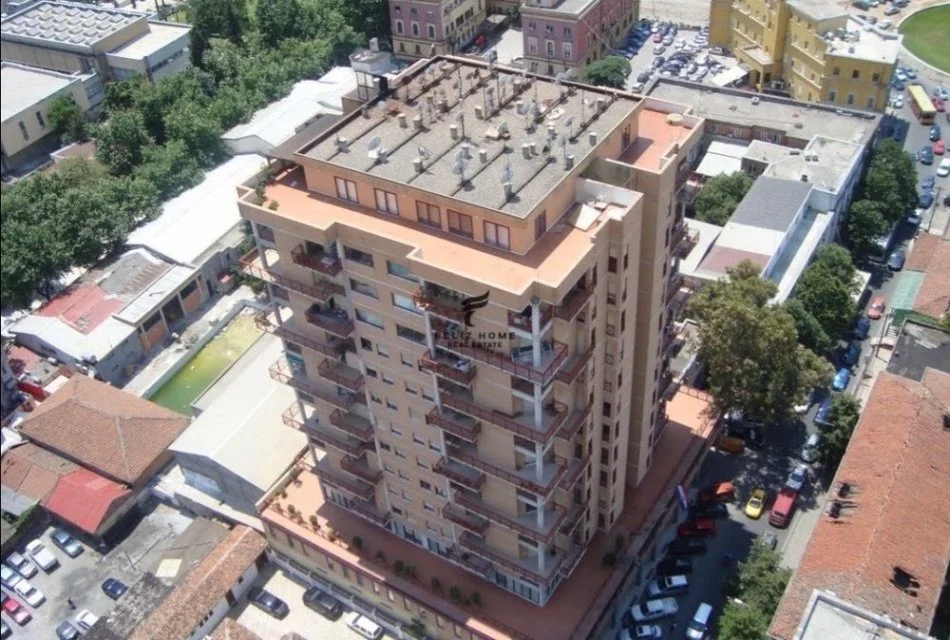 Tirane, Commercial Space for Sale, Ground Floor, 28 m², €157,000 (CENTER)