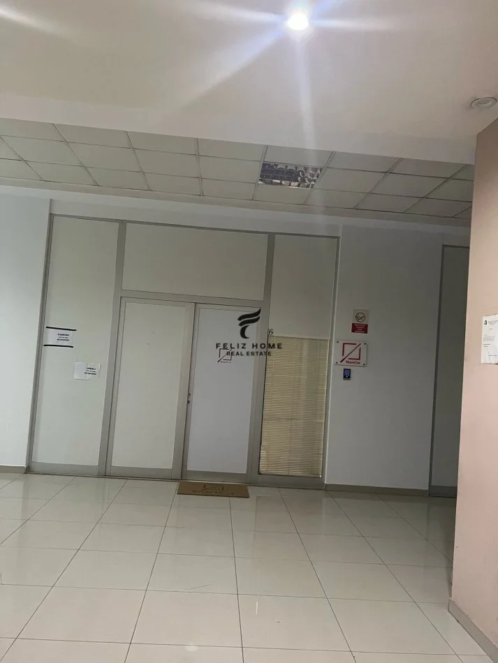 Tirane, Business Premises for Sale, 2nd Floor, 140 m², €300,000 (PARISIT MUNICIPALITY)